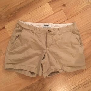 🔴 Cute khaki shorts